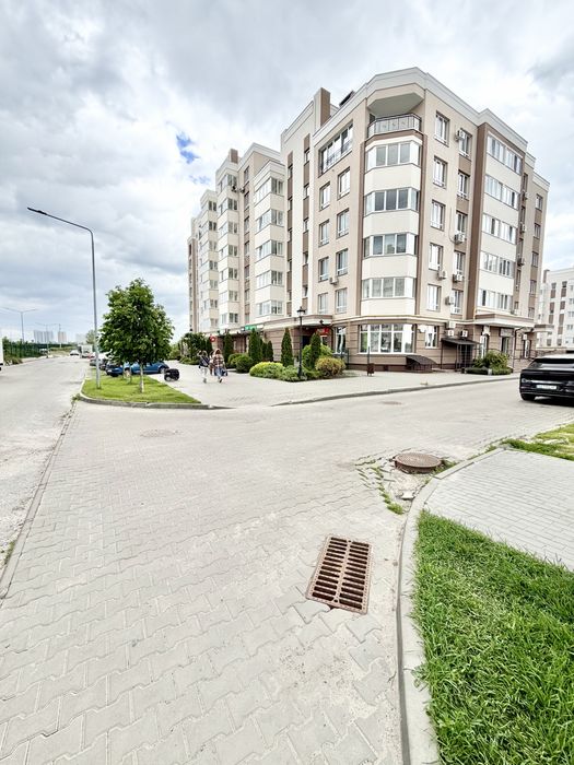 Без комісіі. Продаж 2 кімнатноі квартири у закритому ЖК Озерний Гай пляжі зони відпочинку озера у Вашому доступі  Киівська область село Гатне