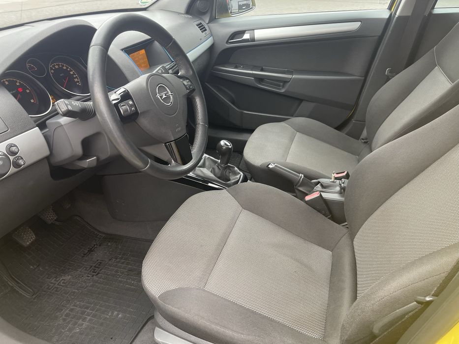 Opel Astra 2010 дизель