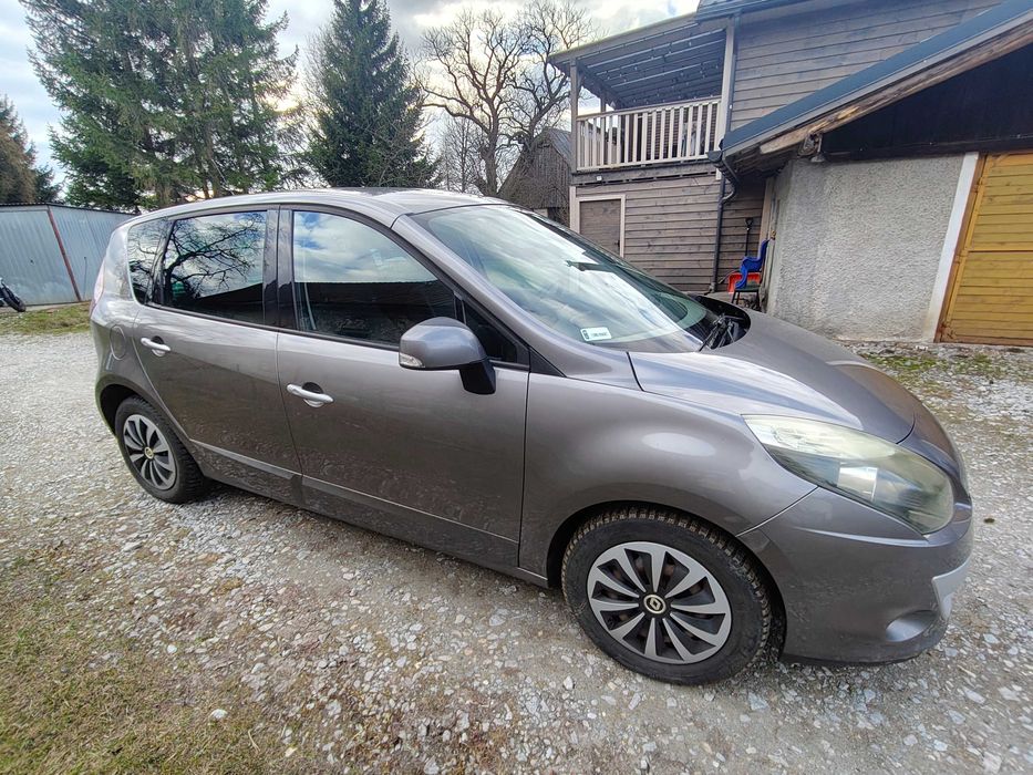 Renault Scenic III 2009 - uszkodzony