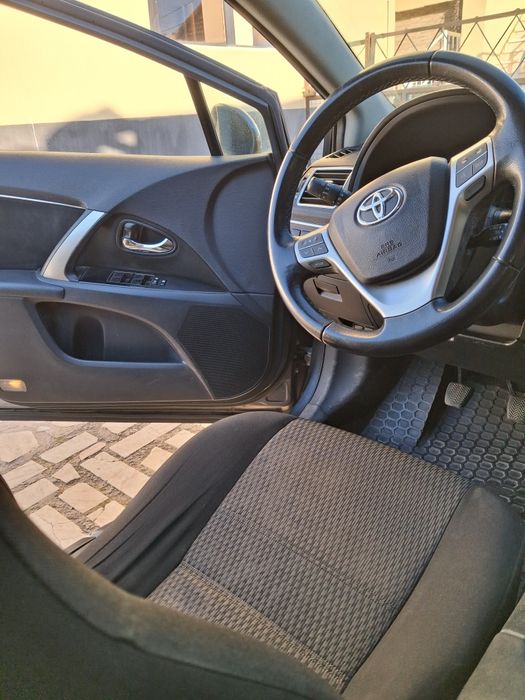 Toyota Avensis SW