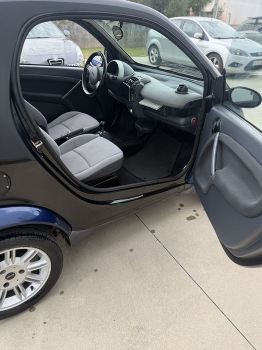 SMART     FOR      TWO