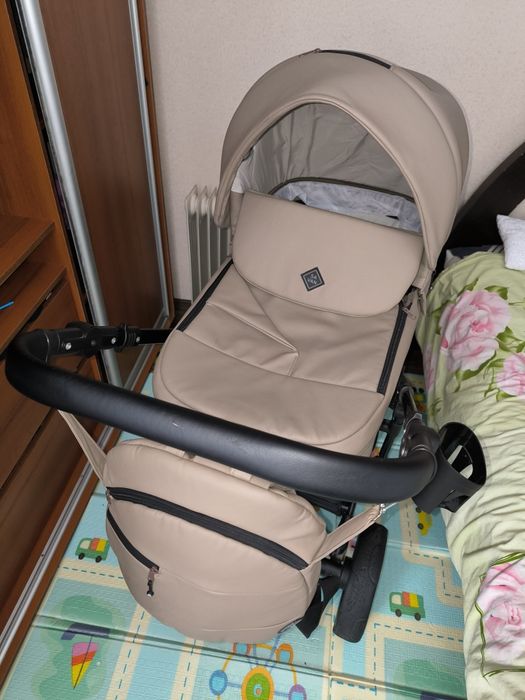 Дитяча коляска 2 в 1. Еко шкіра.