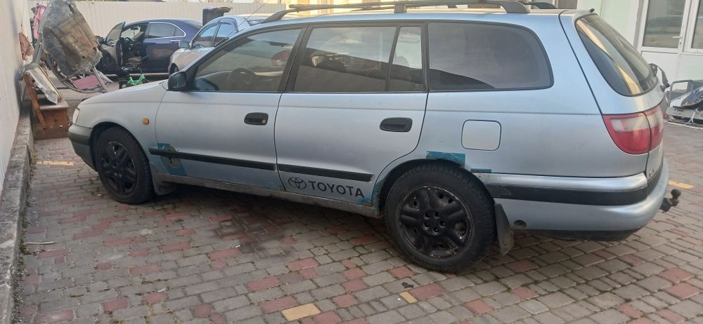 Тайота каріна е 1994
