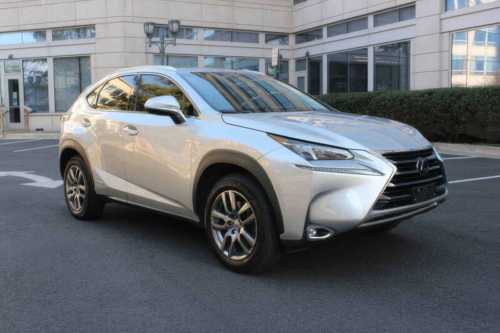 Lexus NX 300h      2019