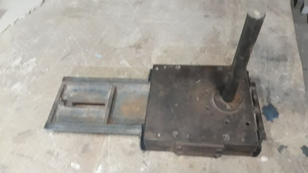 Каретка шіпорізна на столярний верстат.  Каретка на ФСШ.