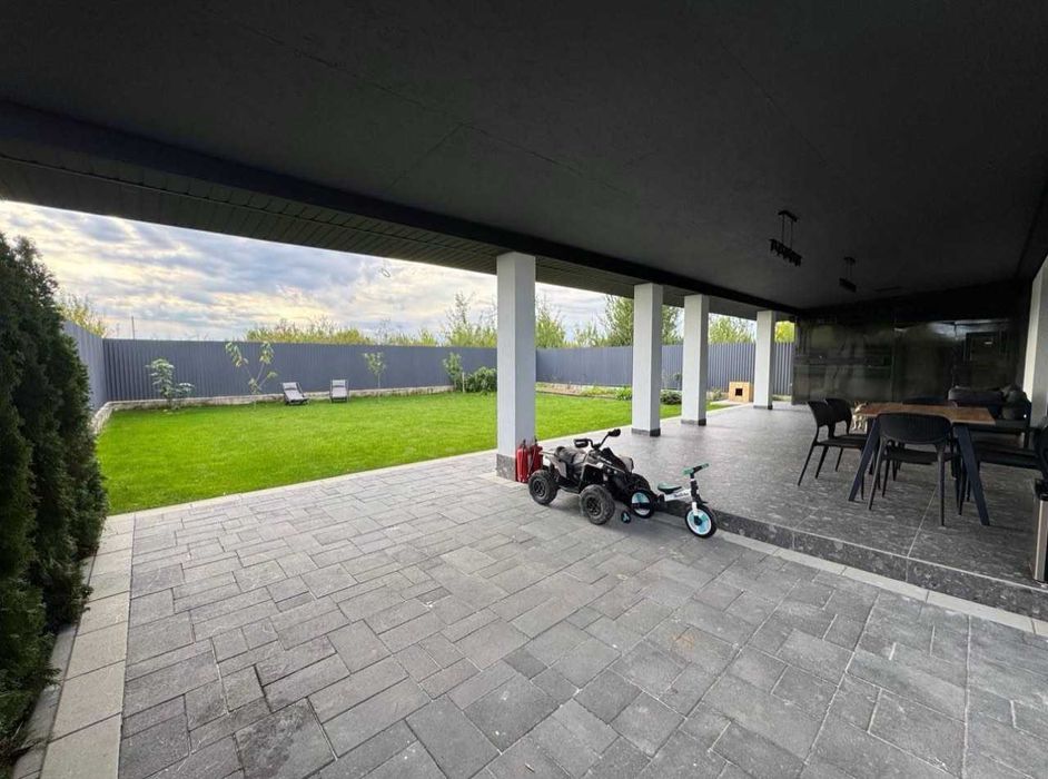 Продаж сучасного будинку