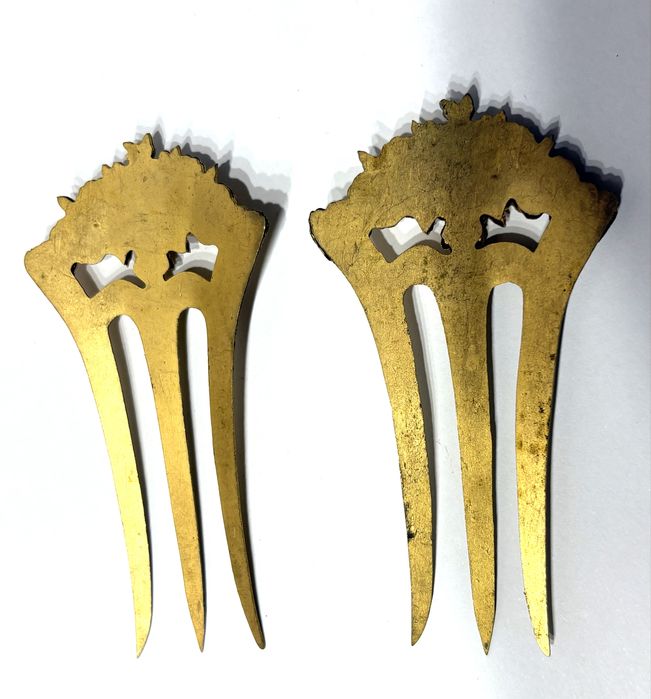 Antigos pentes dourados de cabelo com floral do Sec XIX e alfinete de chapeu dourado - preços individuais