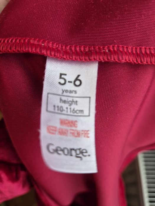 Велюрова сукня, 5-6 р