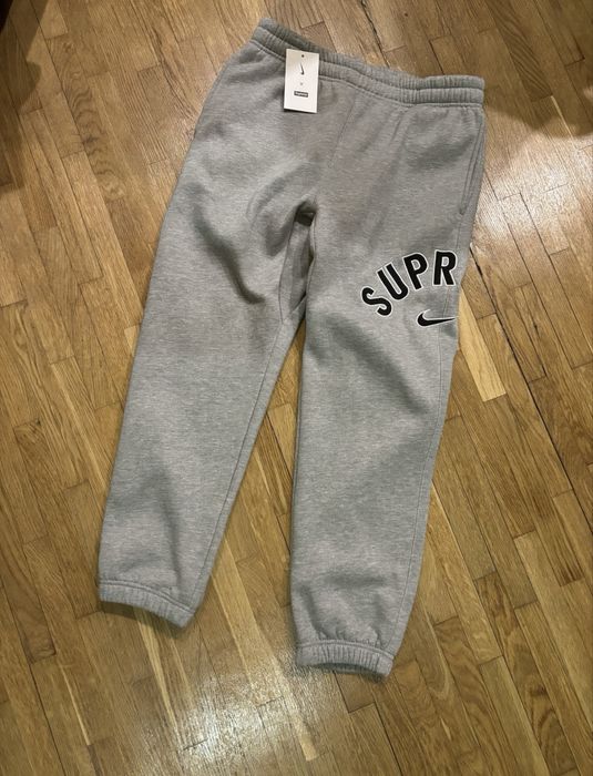 Nike x Supreme spodnie