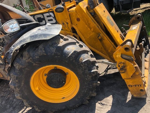 JCB 3cx - Most