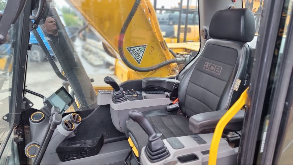 Продам экскаватор JCB 220 X LC , 2019 г.в
