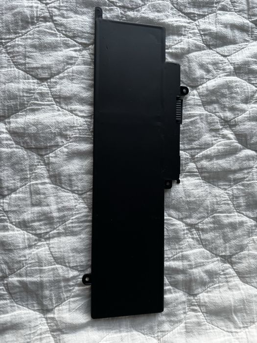 Uszkodzona bateria do laptopa Dell 43Wh GK5KY