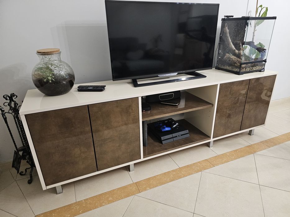 Móvel de sala para TV c/  conjunto mesa de centro