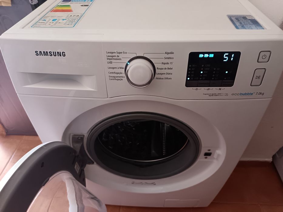 Máquina de lavar roupa