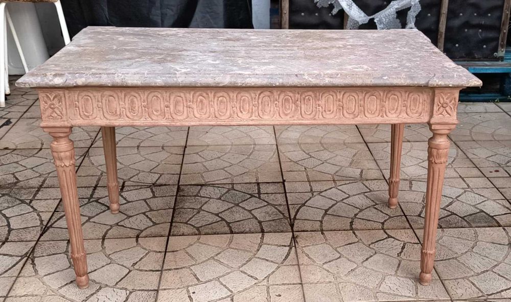 Mesa Antiga com Tampo Mármore