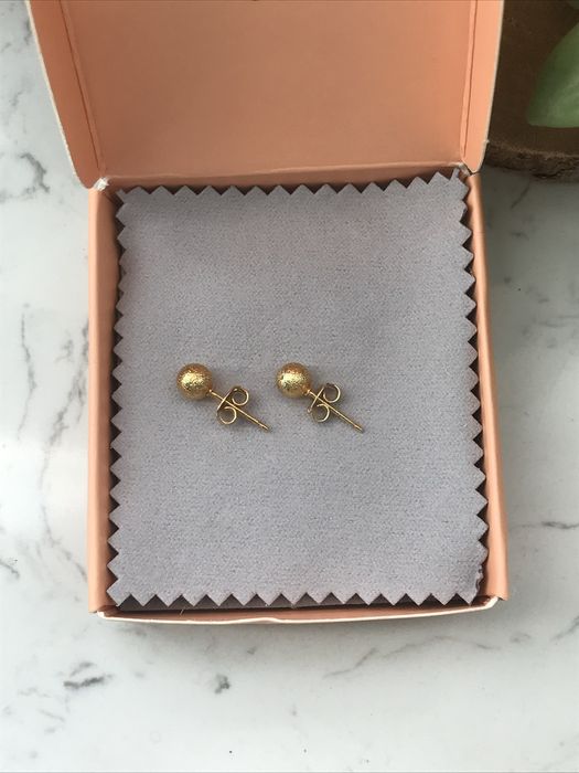 Kolczyki kulki pozłacane 18k drobne wkrety sztyfty for