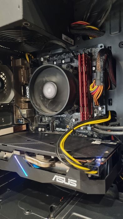 Komputer stacjonarny / Ryzen 5 2600 / RX5500XT