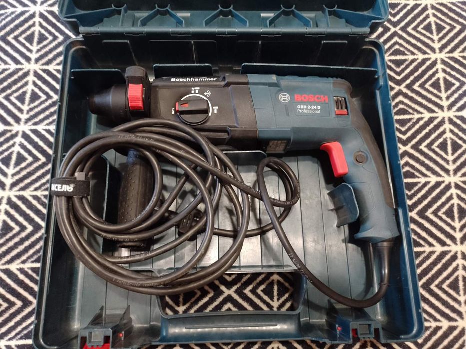 Перфоратор  BOSCH GBH 2-24D