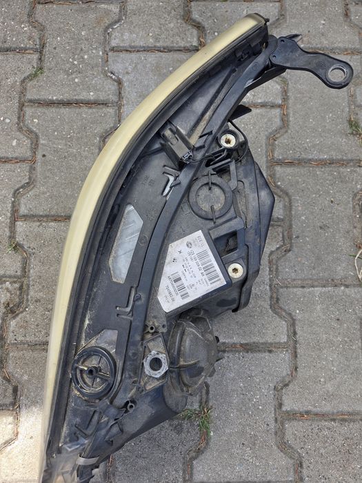 BMW e60 e61 lampa prawa dynamic skrętna d1s lift lci europa bixenon