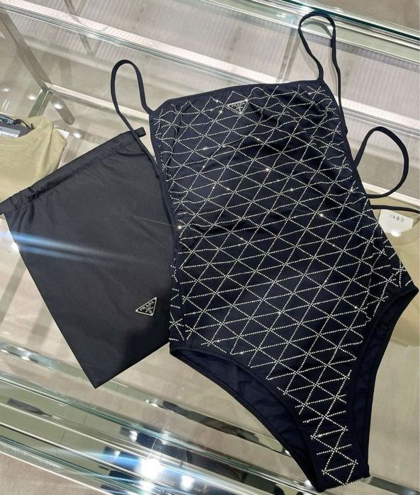 Купальник Prada новый (M) оригинал