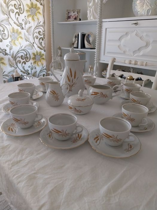 Conjunto de Café/Chá Antigo Porcelana Kamla — Motivo Trigo Dourado (28 peças )