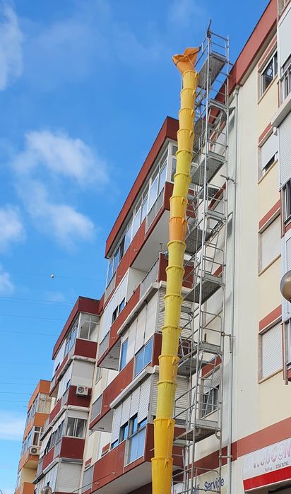 ENTULHO e RESÍDUOS de OBRAS recolhemos tudo em contentores e carrinhas