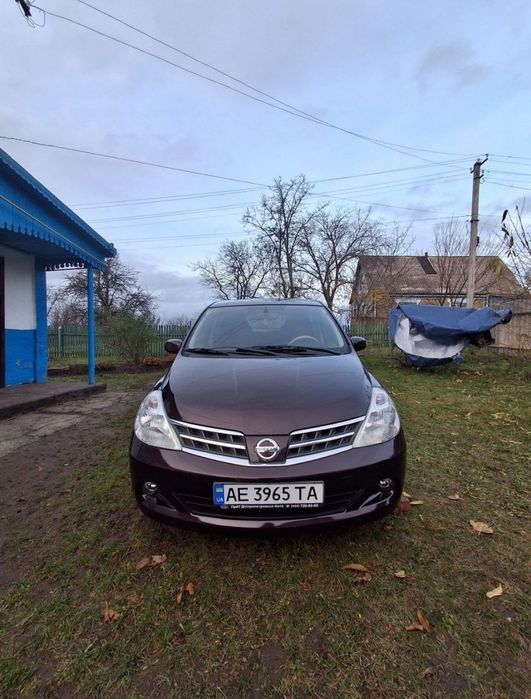 Nissan Tiida 2011