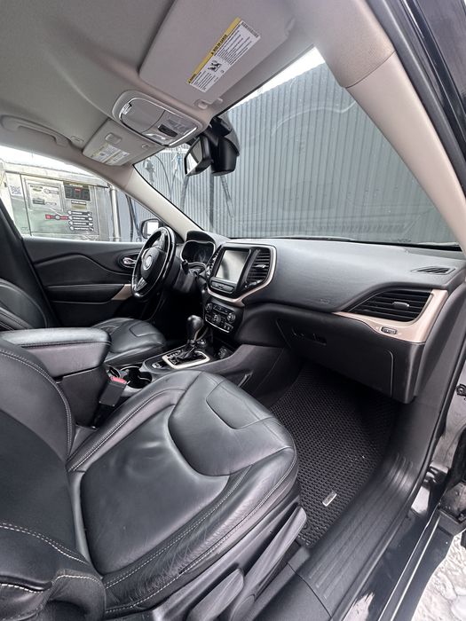 Продам Джип Черокі 2017р 4х4