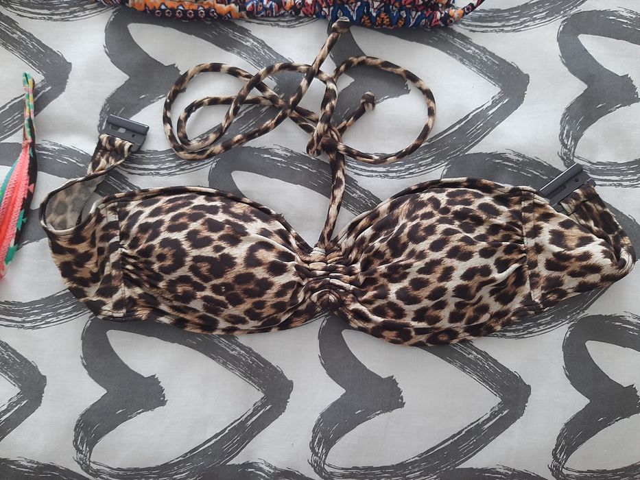 Bikinis e fatos de banho