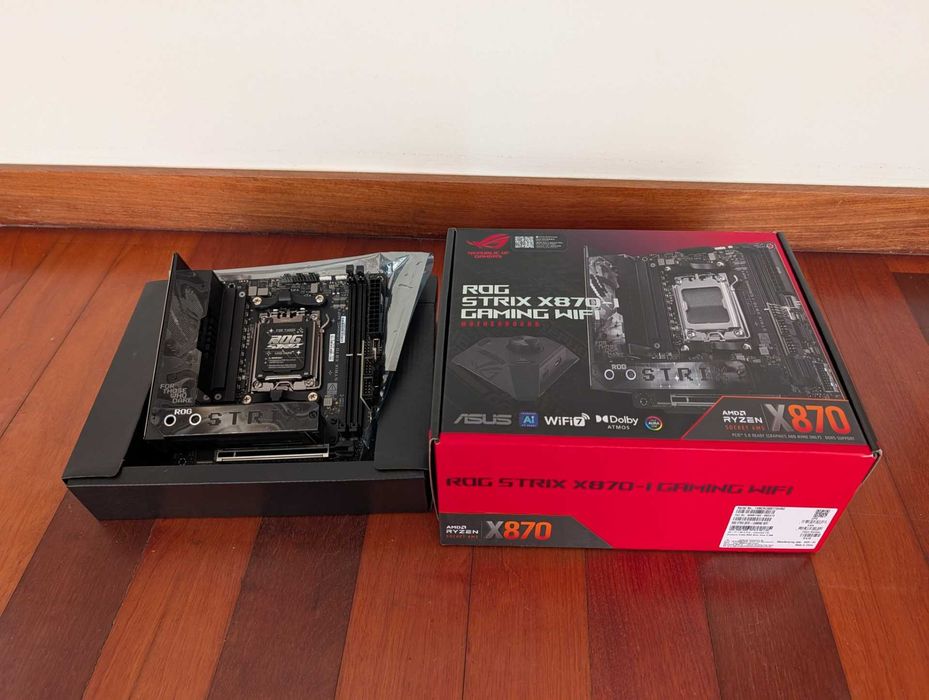 ASUS ROG Strix X870-I Gaming WiFi (Mini-ITX)