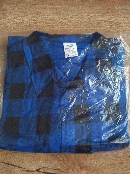 Niebieska koszula flanelowa w kratę