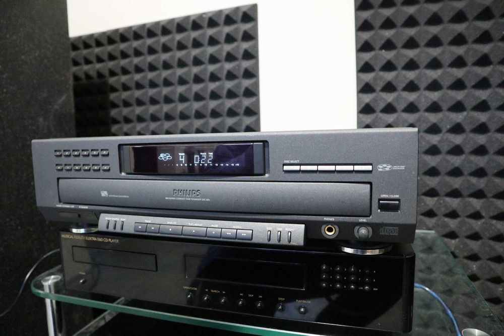 Проигрыватель Cd дисков Philips CDC925 CDC752