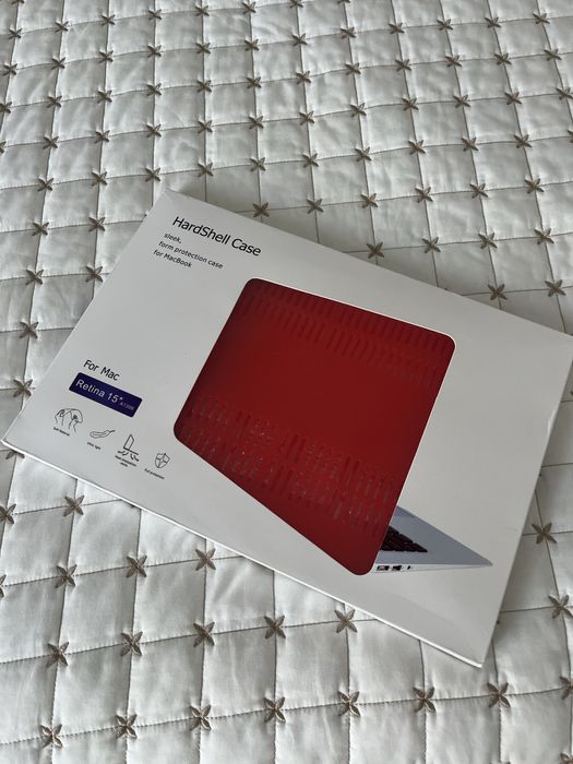 Чехол на MacBook