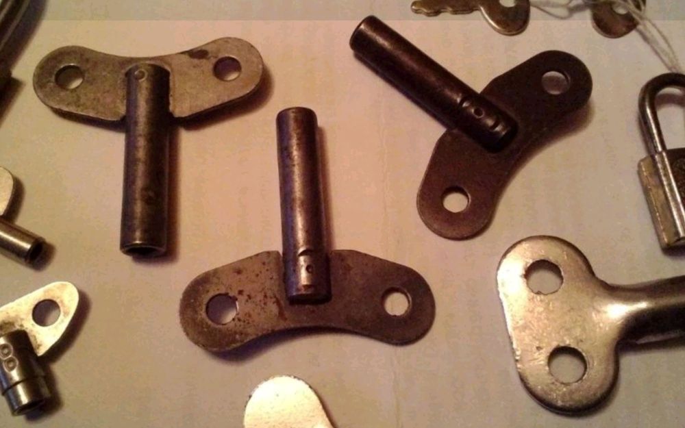 Ключ, для гитары , ключ гитарный .