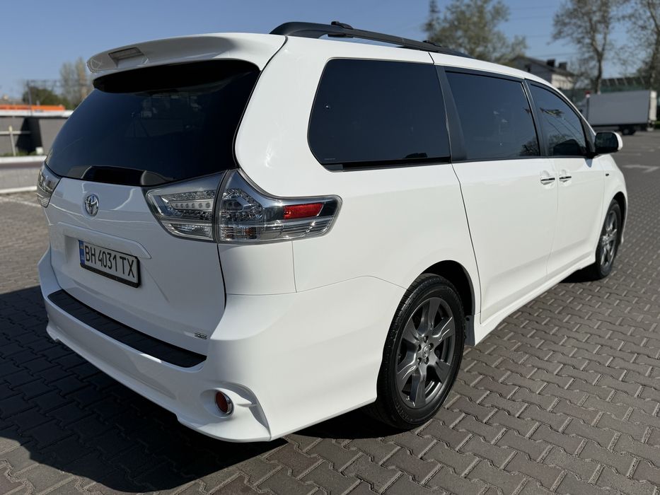 Продам Toyota Sienna 3.5  2016г Газ+Бензин
