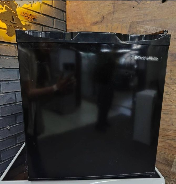 Міні холодильник Interlux/ Барний холодильник/мини холодильники. Склад