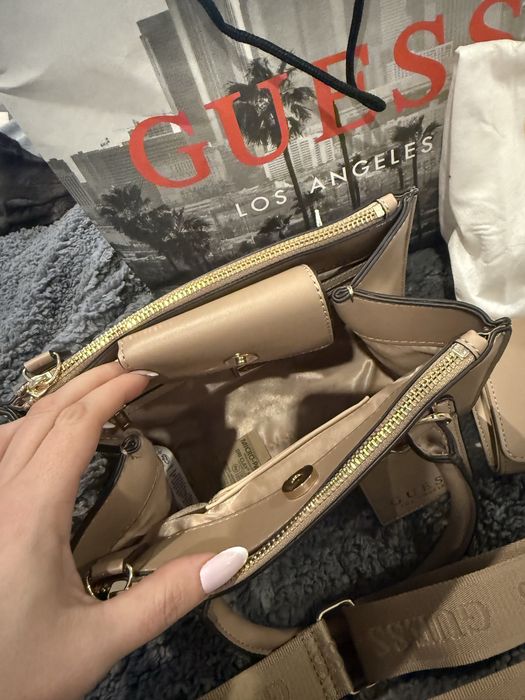 piekny zestaw guess nowy