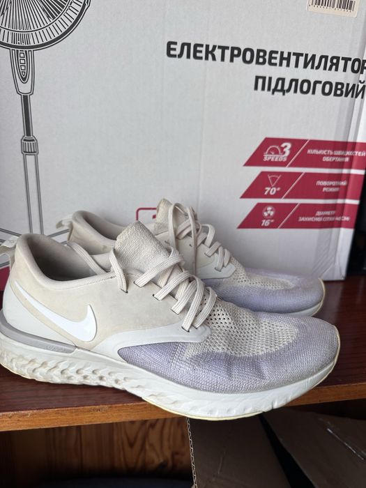 Жіночі кросівки Nike