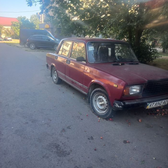автомобіль ВАЗ 2107