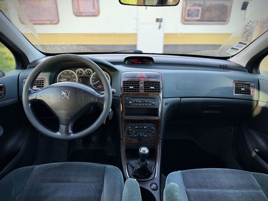 Peugeot 307 SW - 1.4cc gasolina otimo estado