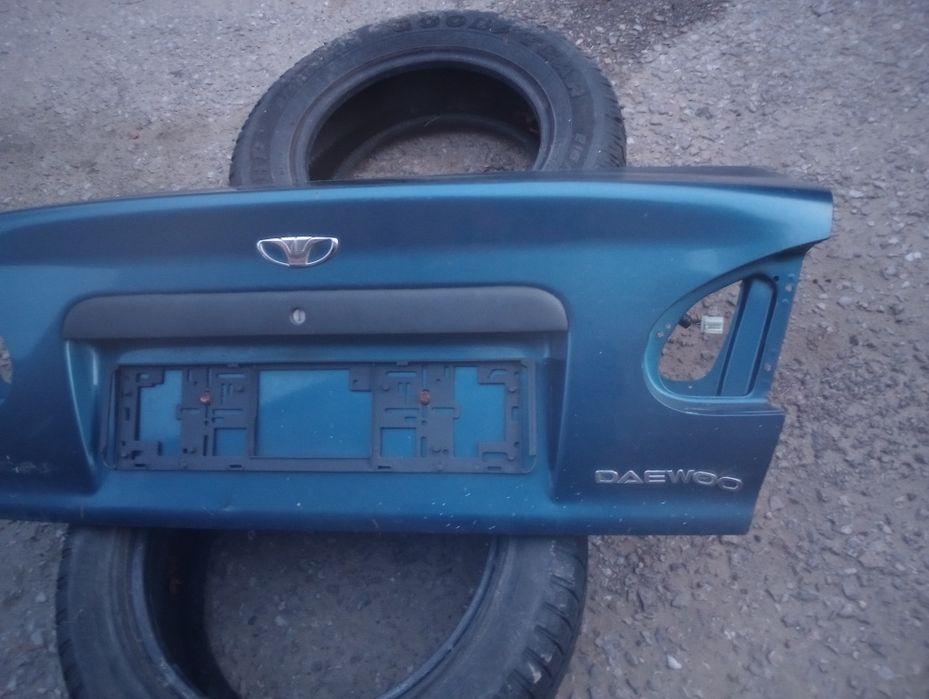Daewoo Lanos sedan klapa tylna tył