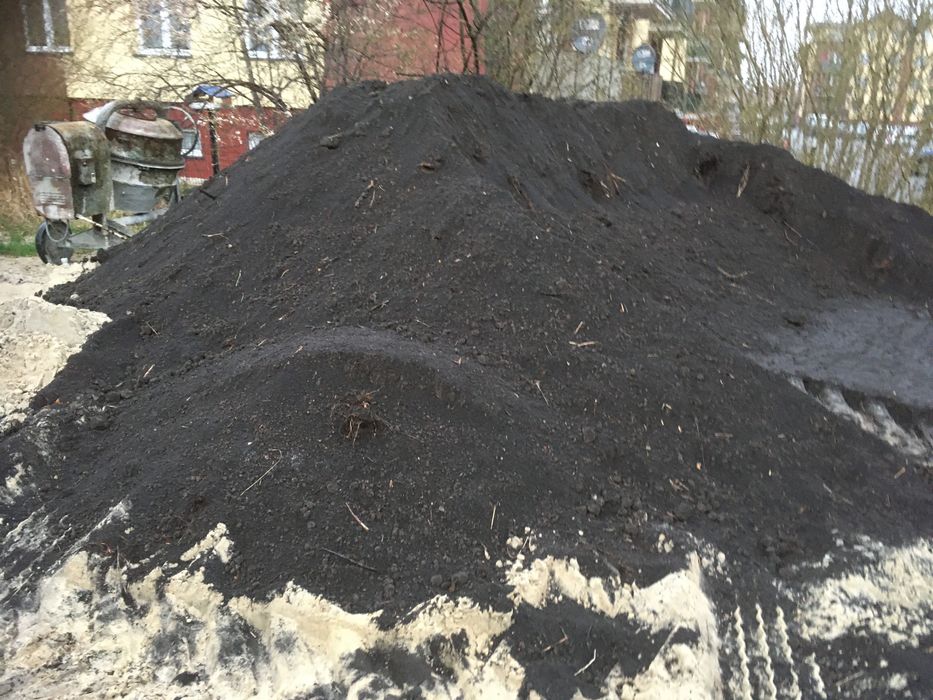 Czarnoziem ziemia do ogródków i pod trawę  strzelin brzeg namyslow