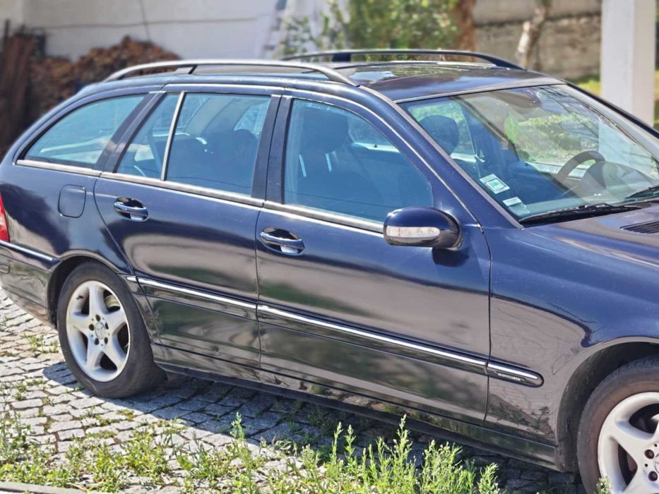 Mercedes 220 CDI automática, de 2002 com 355 000 kms