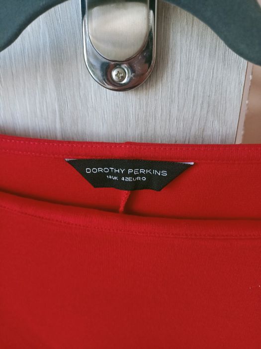 Prosta czerwona sukienka atmosphere rozmiar 42