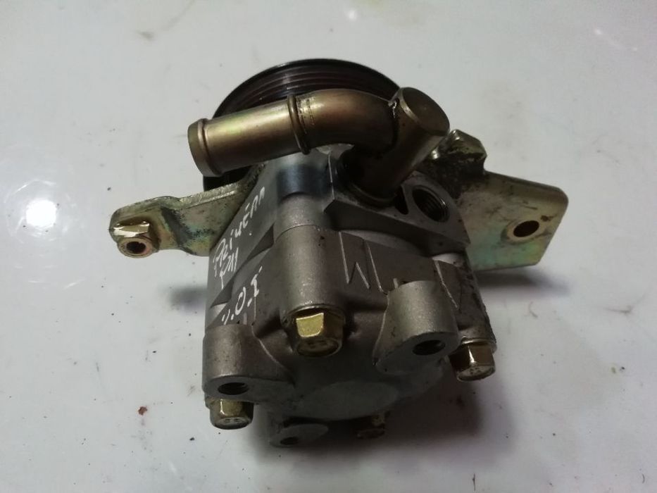 Bomba direcao assistida - Nissan Primera P11 2.0i ( 2000 )
