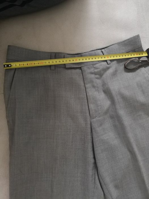 Szary garnitur męski M/48