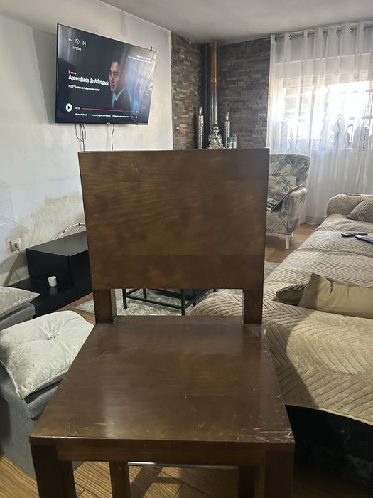 Cadeira de bar ou balcão em madeira