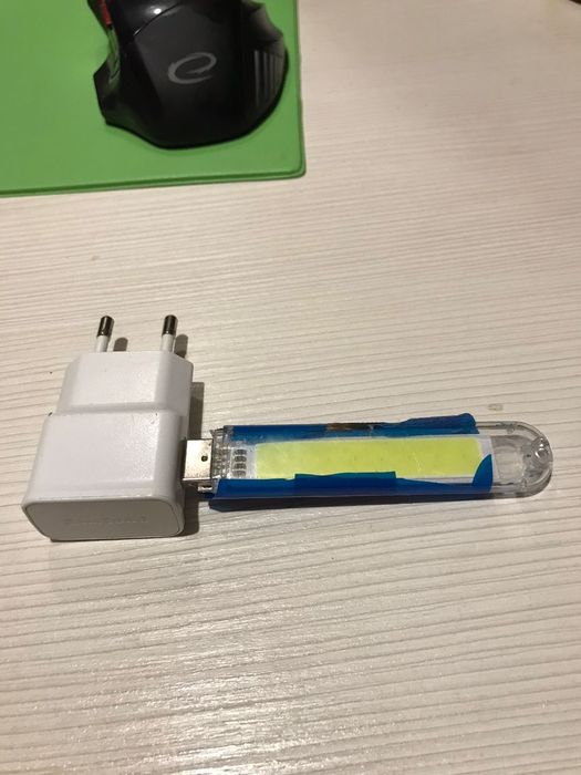 Продам світильник