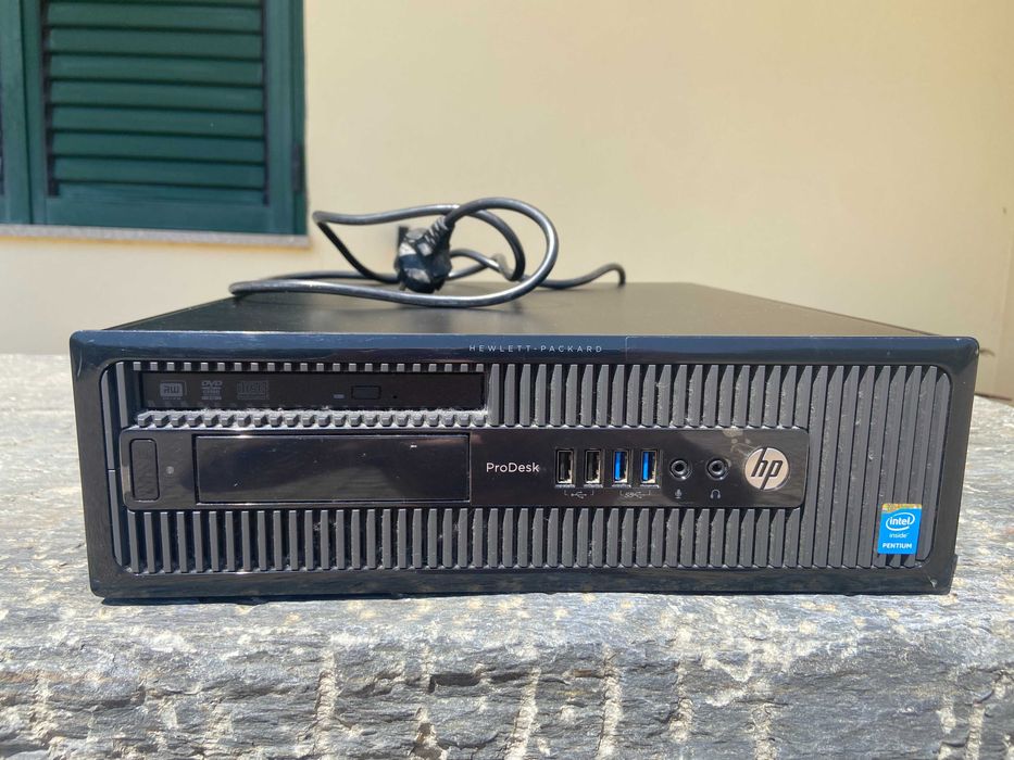 Computador HP PS1, com monitor, com teclado