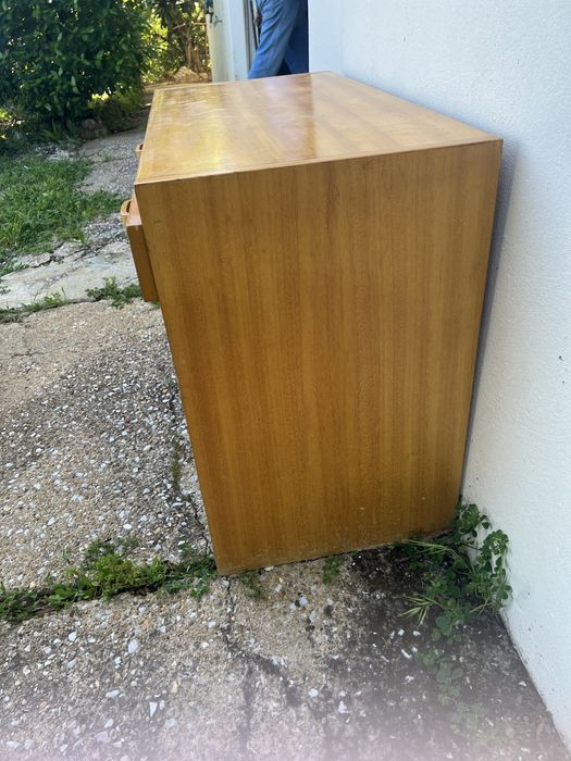 Secretaria juvenil, adquirida nos anos 90, moveis Olaio